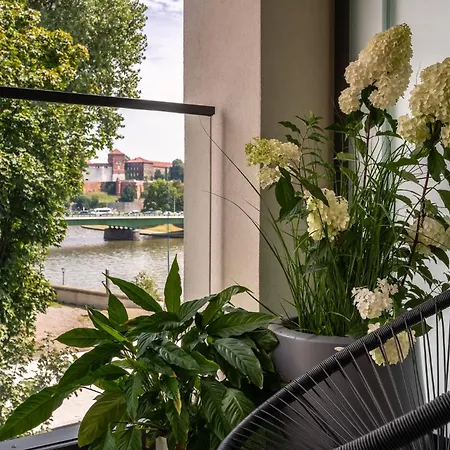 Boutique Wawel Side-2